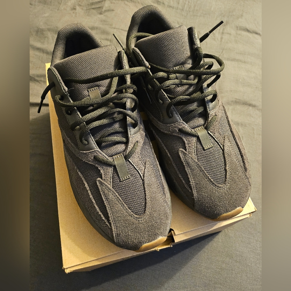 Yeezy 700